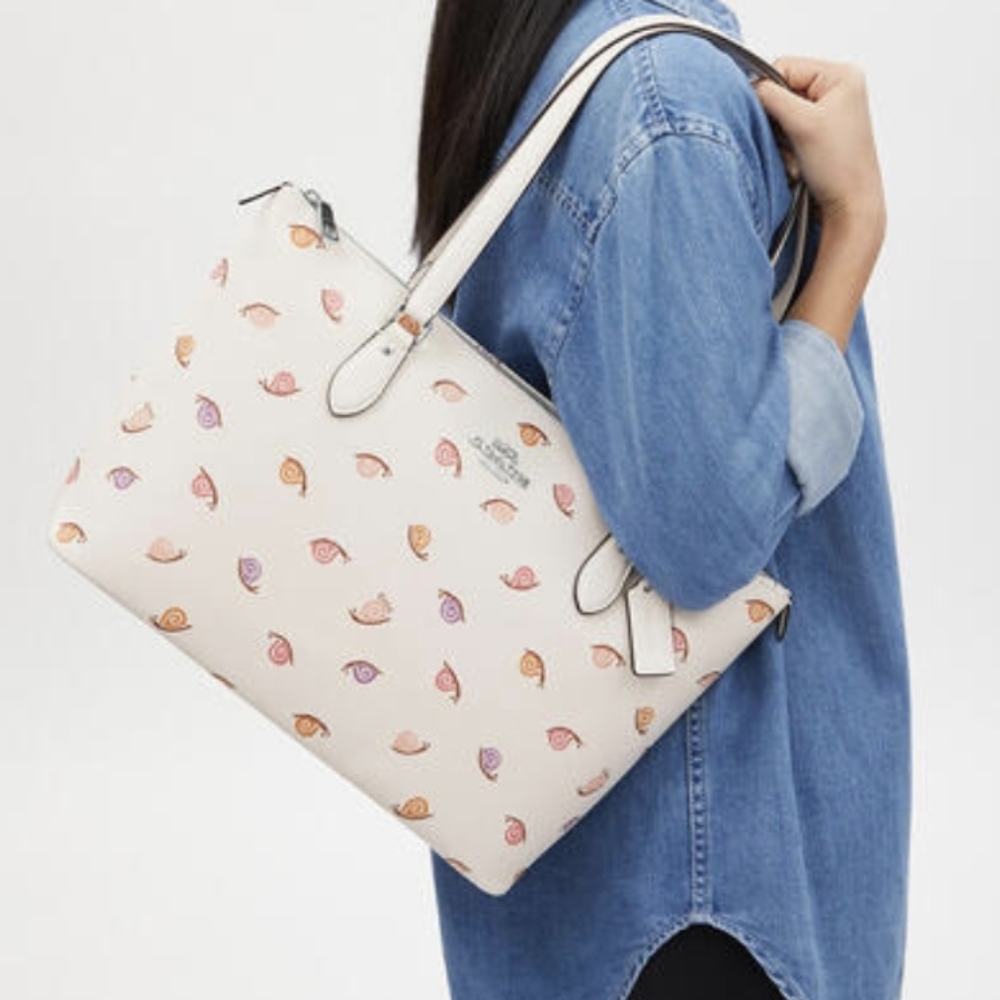 Coach Gallery Tote Bag With Snail Print NWT